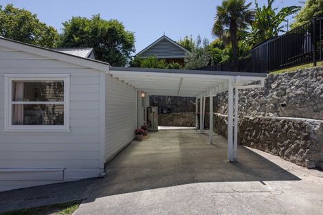 Photo of property in 33 Coote Road, Bluff Hill, Napier, 4110