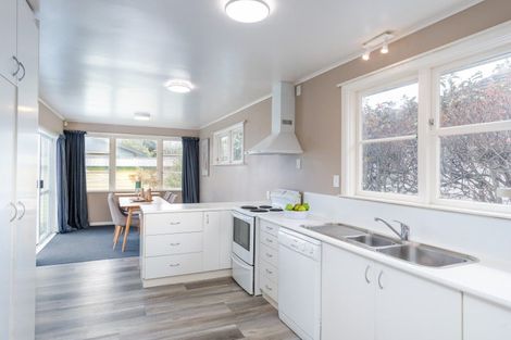 Photo of property in 46 Thackeray Street, Trentham, Upper Hutt, 5018