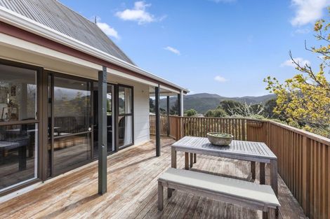 Photo of property in 103 Holborn Drive, Stokes Valley, Lower Hutt, 5019