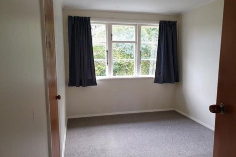 Photo of property in 1 Wakefield Terrace, Tawa, Wellington, 5028