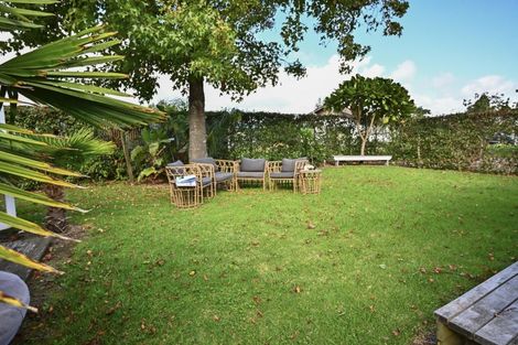 Photo of property in 8 Katrin Place, Mahia, 4198