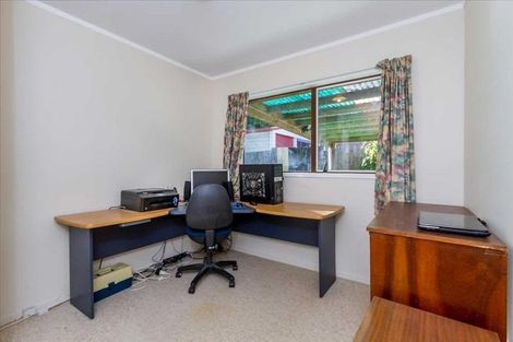 Photo of property in 15 Yule Place, Massey, Auckland, 0614