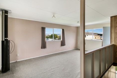 Photo of property in 8 Shortt Street, Foxton Beach, Foxton, 4815