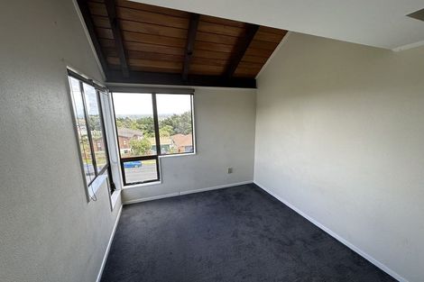 Photo of property in 22 Goodwood Drive, Goodwood Heights, Auckland, 2105