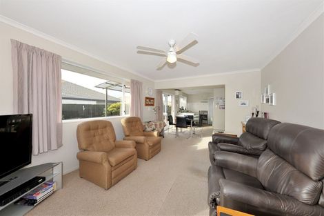 Photo of property in 2/6 Bella Rosa Drive, Hei Hei, Christchurch, 8042