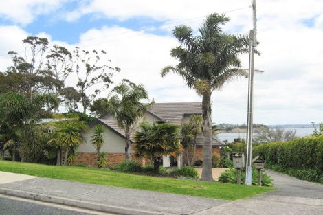 Photo of property in 34a Tindalls Bay Road, Tindalls Beach, Whangaparaoa, 0930