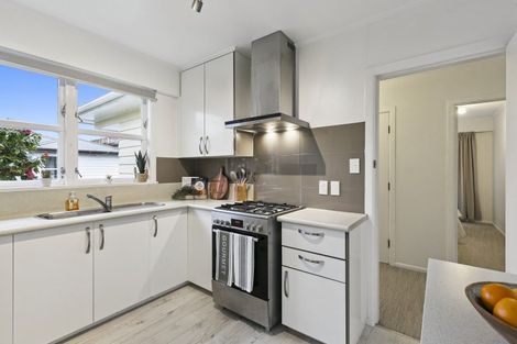 Photo of property in 17a Tawa Terrace, Tawa, Wellington, 5028