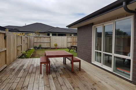 Photo of property in 4 Lakeside Terrace, Omokoroa, 3114