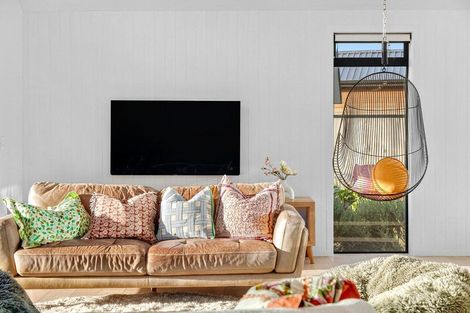 Photo of property in Luggate Park, 32 Cooper Crescent, Luggate, Wanaka, 9383