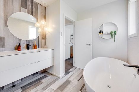 Photo of property in 95 Royal Road, Massey, Auckland, 0614