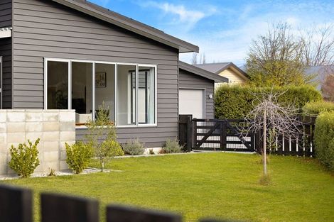 Photo of property in 14 Orbell Drive, Lake Hayes, Queenstown, 9304