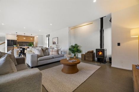 Photo of property in 69 Howden Drive, Jacks Point, 9371