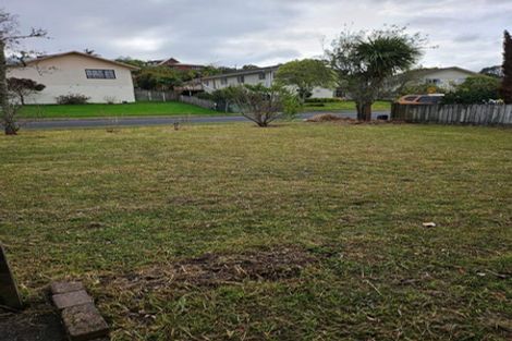 Photo of property in 99 West Harbour Drive, West Harbour, Auckland, 0618