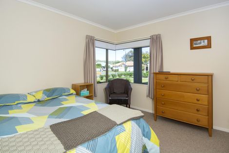 Photo of property in 1 Peregrine Place, Welcome Bay, Tauranga, 3112