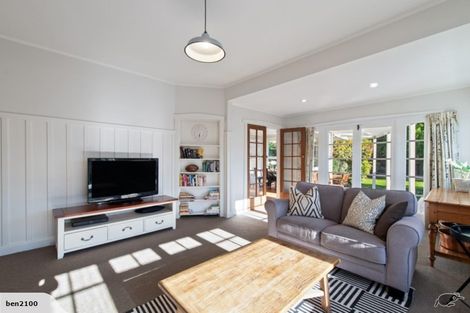 Photo of property in 163 Mays Road, St Albans, Christchurch, 8052