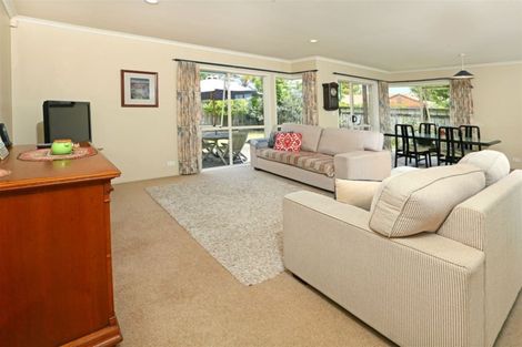 Photo of property in 10 Hillwell Drive, Henderson, Auckland, 0612