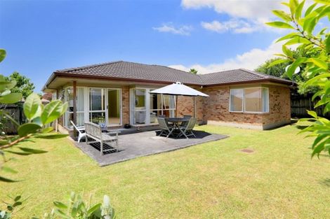 Photo of property in 10 Hillwell Drive, Henderson, Auckland, 0612
