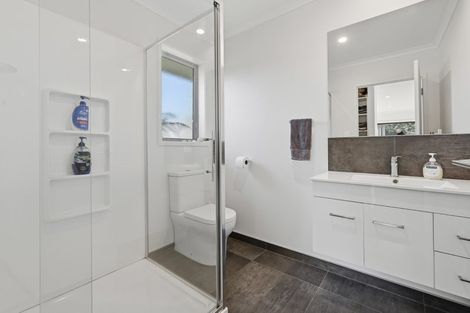 Photo of property in 5 Hayward Place, Ohauiti, Tauranga, 3112