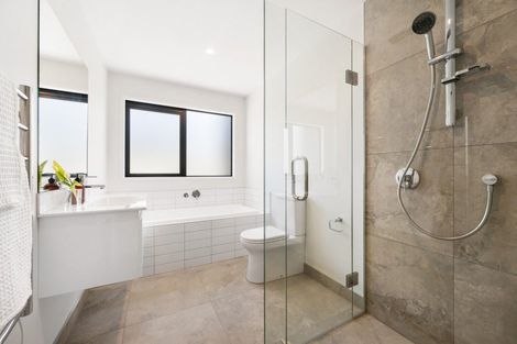 Photo of property in 3 Simpson Crescent, Wanaka, 9305