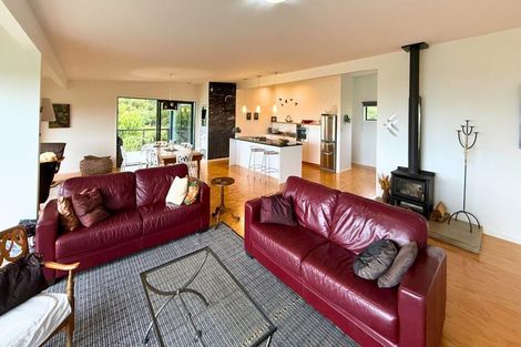 Photo of property in 53 Nyhane Drive, Ligar Bay, Takaka, 7183