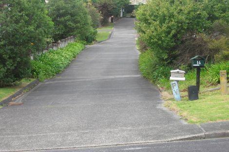 Photo of property in 16 Tesla Place, Totara Vale, Auckland, 0629