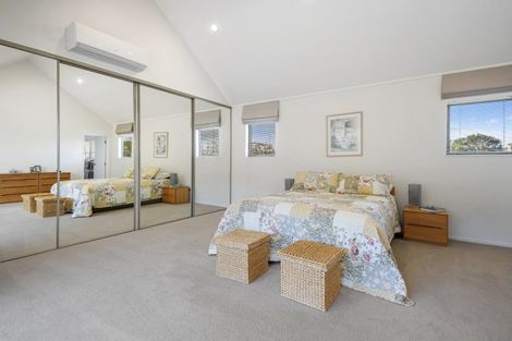 Photo of property in 11 Mark Williams Place, Clevedon, Papakura, 2582