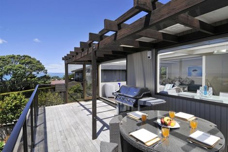 Photo of property in 1/91 Aberdeen Road, Castor Bay, Auckland, 0620