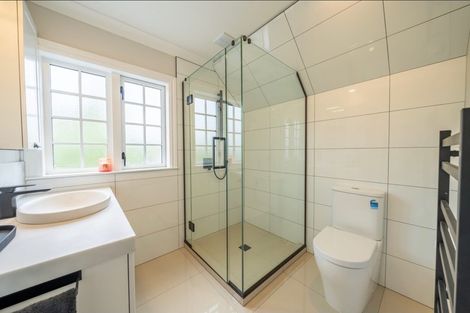 Photo of property in 29 Padnell Crescent, Paparangi, Wellington, 6037