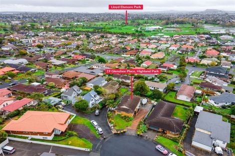 Photo of property in 19 Glenshee Place, Highland Park, Auckland, 2010
