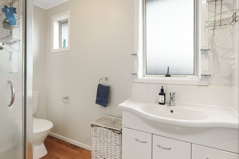 Photo of property in 15 Dunlop Road, Te Puke, 3119