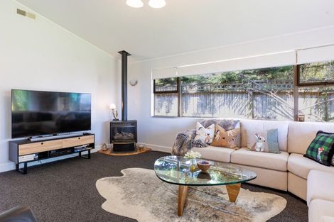 Photo of property in 33 Seddon Street, Waikanae, 5036