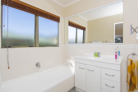 Photo of property in 1 Peregrine Place, Welcome Bay, Tauranga, 3112