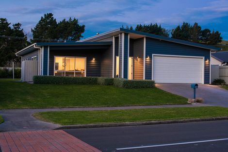 Photo of property in 34 Hamilton Drive, Wainui, Gisborne, 4010