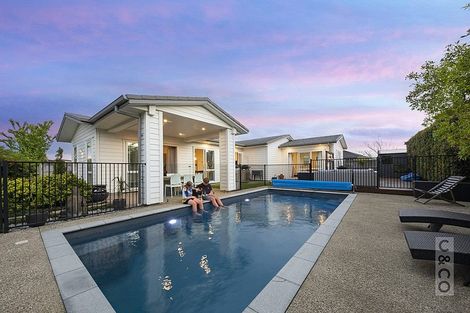 Photo of property in 14 Floyd Road, Riverhead, 0820