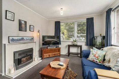 Photo of property in 2 Mahinawa Street, Takapuwahia, Porirua, 5022