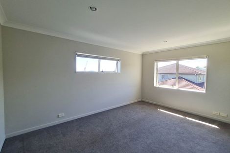 Photo of property in 18 Laurel Oak Drive, Schnapper Rock, Auckland, 0632