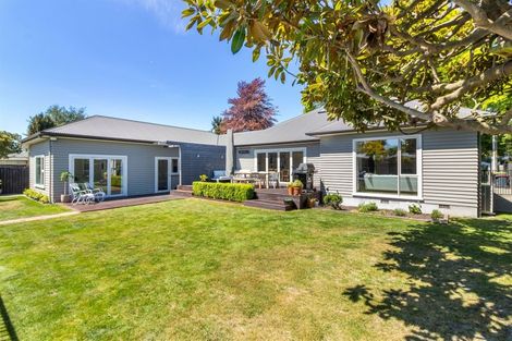 Photo of property in 36 Bryndwr Road, Fendalton, Christchurch, 8052