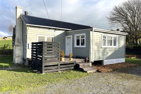 Photo of property in 1 Allan Street, Waiwera South, Clinton, 9584