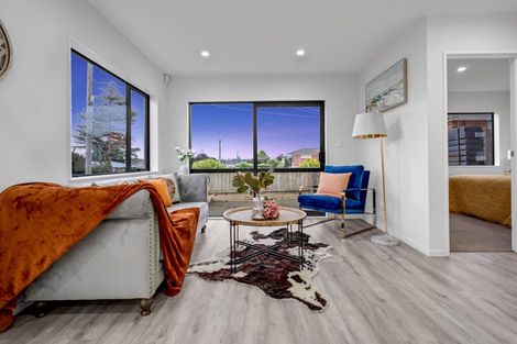 Photo of property in 17b Mccullough Avenue, Papatoetoe, Auckland, 2025