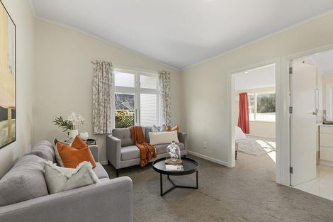 Photo of property in 6b Wai-iti Crescent, Woburn, Lower Hutt, 5010