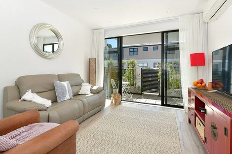 Photo of property in 4/445 Hibiscus Coast Highway, Orewa, 0931