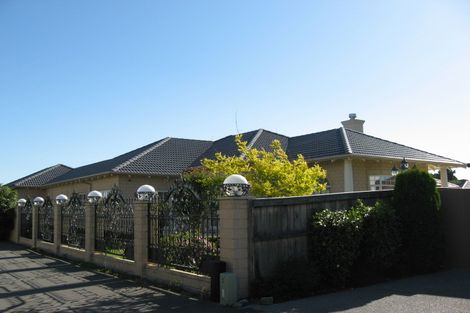 Photo of property in 27 Stableford Green, Burnside, Christchurch, 8053