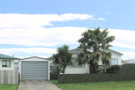 Photo of property in 25a Longstead Avenue, Papamoa Beach, Papamoa, 3118