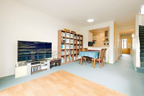 Photo of property in 19/2 Armoy Drive, East Tamaki, Auckland, 2016