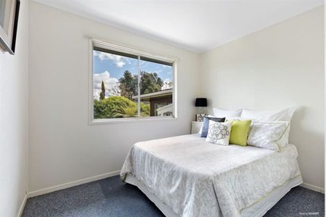 Photo of property in 10 Dallow Place, Henderson, Auckland, 0612