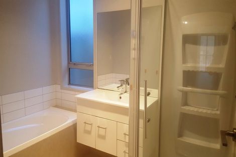 Photo of property in 13 Horizon View Road, Oteha, Auckland, 0632