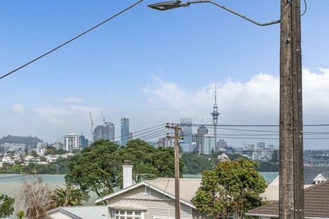 Photo of property in 90 Roberts Avenue, Belmont, Auckland, 0622