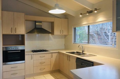 Photo of property in 2/18 Morton Avenue, Forrest Hill, Auckland, 0620