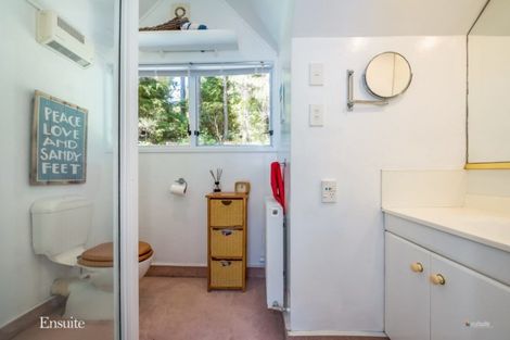 Photo of property in 124 Plateau Road, Te Marua, Upper Hutt, 5018