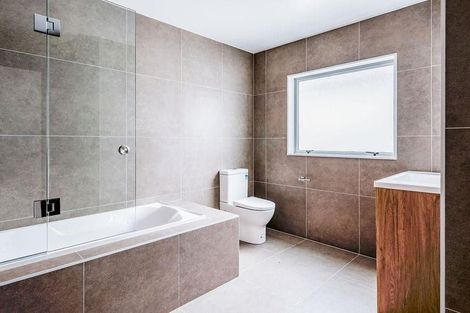 Photo of property in 18 Tumu Road, Papakura, 2110